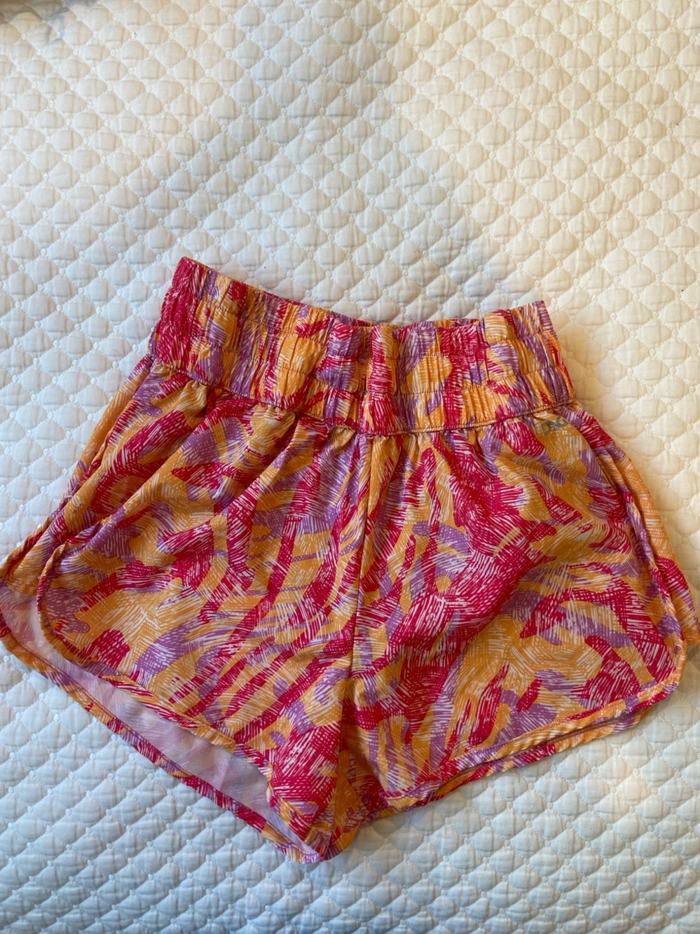 DSG Women's Pink & Yellow Printed Elastic Waist Shorts